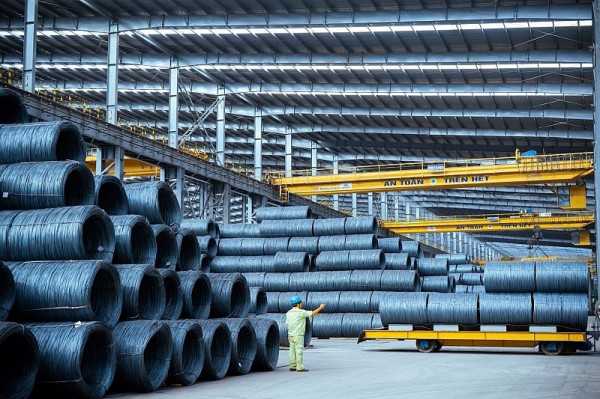 GIÁ THÉP HÔM NAY 27/2: GIÁ THÉP TRONG NƯỚC VƯỢT NGƯỠNG 17 TRIỆU ĐỒNG/TẤN