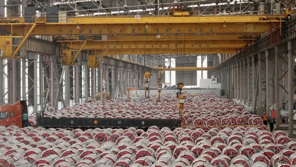 GIÁ THÉP HÔM NAY 27/2: THÉP GIAO KỲ HẠN TIẾP TỤC GIẢM